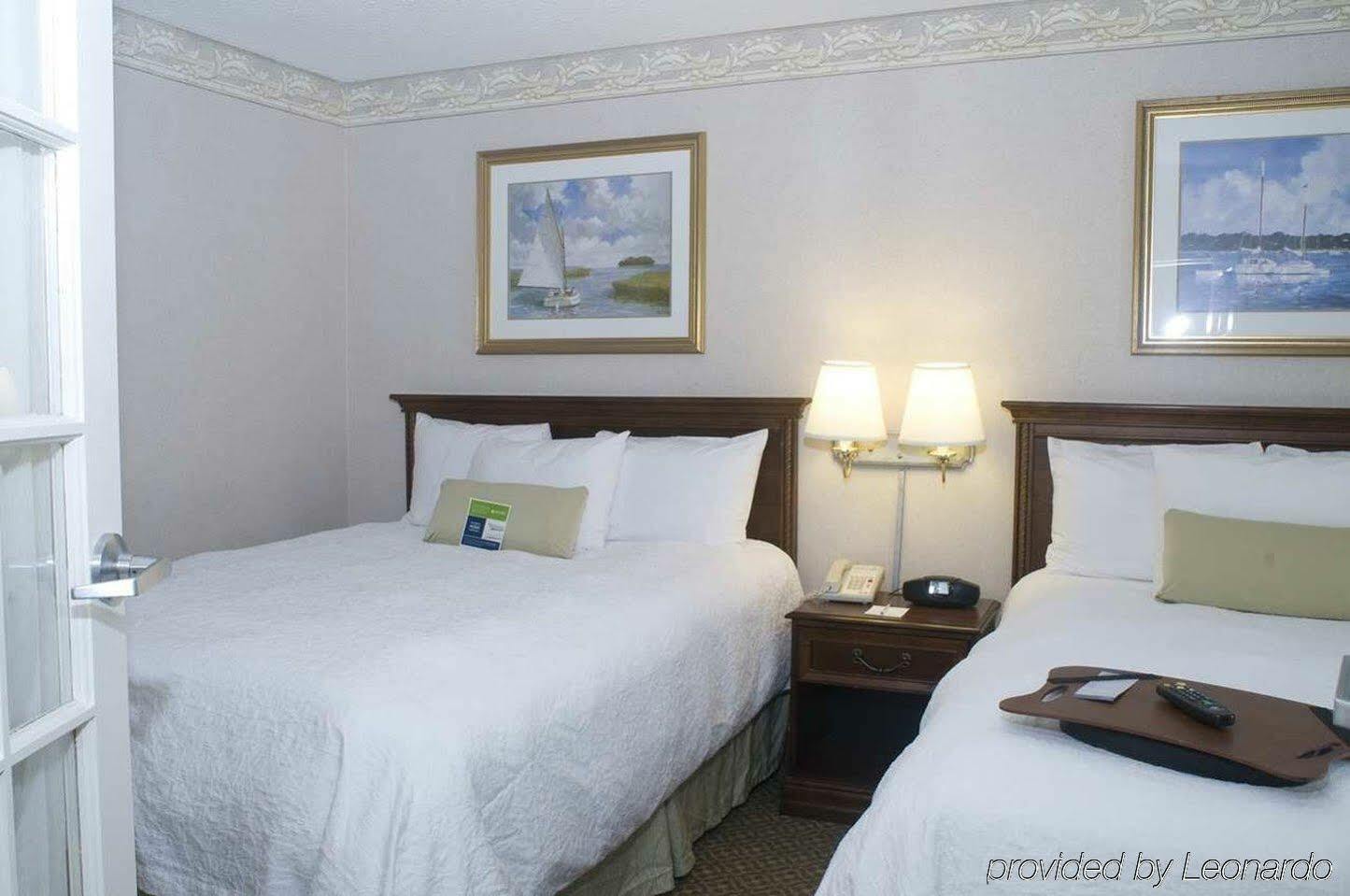 Hampton Inn & Suites Middletown Exterior photo